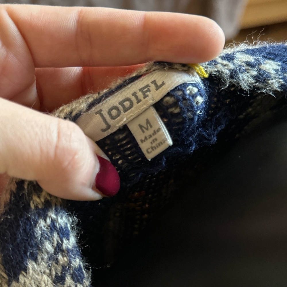 Aztec Pocket Ruana - Picture 7 of 7